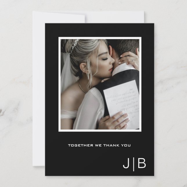 Cartão De Agradecimento Foto simples de monograma branco preto moderno (Frente)