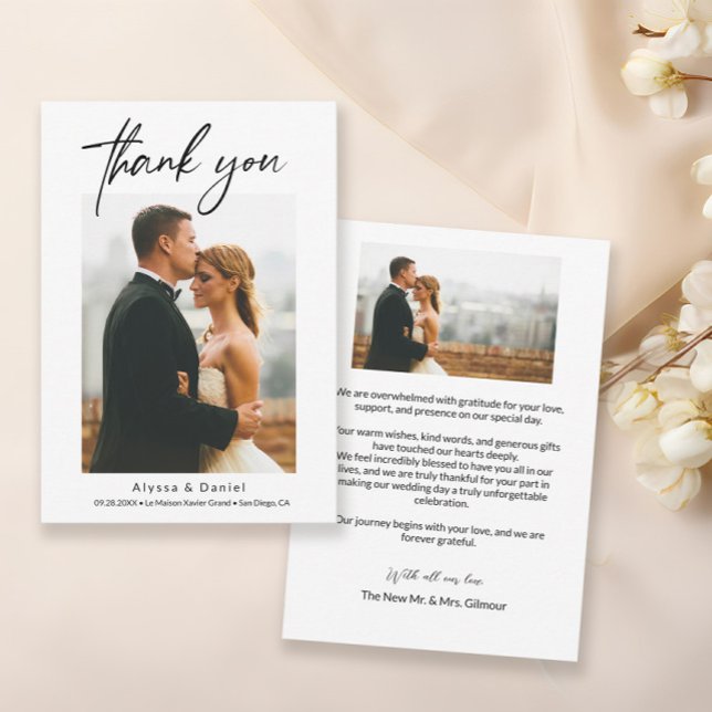 Cartão De Agradecimento Fotos do casamento Simple Modern Script minimalist (Timeless, chic, simple wedding photo thank you card front and back. )