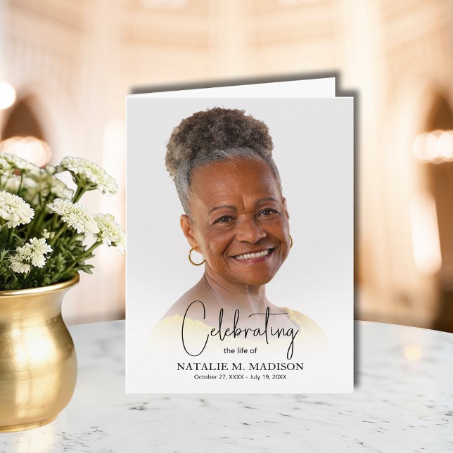 Cartão De Agradecimento Funeral Memorial Photo Folded (Funeral memorial folded thank you cards with a photo on the front and a message printed inside)