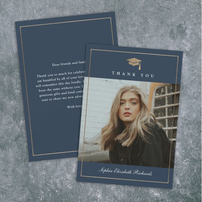 Cartão De Agradecimento Graduação de Foto Dourada de Script Clássico (Elegant gold graduation cap navy blue photo graduation thank you cards.)
