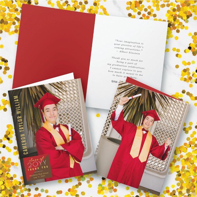 Cartão De Agradecimento Graduação de Foto em Quadrado Mínimo Moderno (Modern Minimalist Red/Brown Split Square Photo Graduation Thank You Card @ zazzle.com/color_therapy)