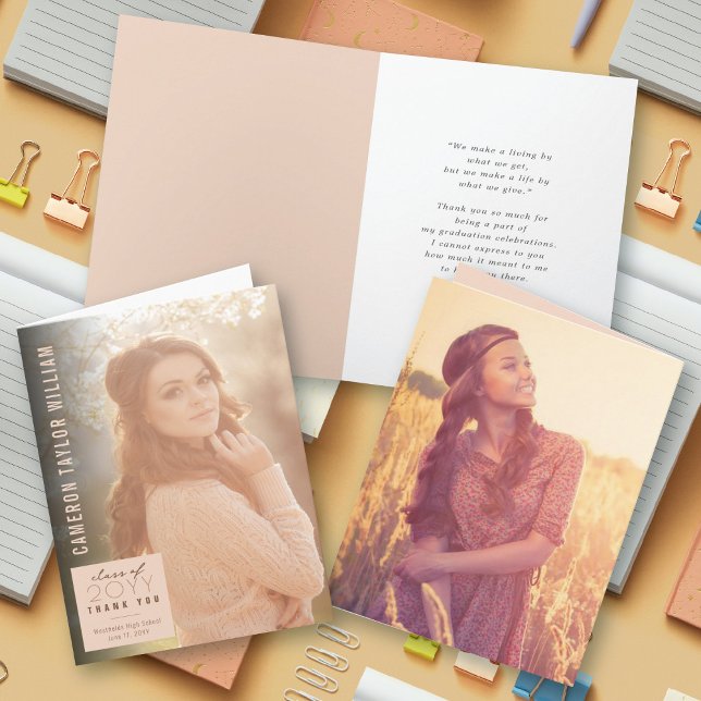 Cartão De Agradecimento Graduação de Foto Simples Quadrada Moderna Minimal (Modern Minimalist Simple Blush Square Photo Graduation Thank You Card @ zazzle.com/color_therapy)