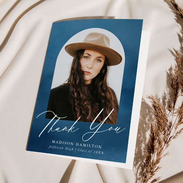 Cartão De Agradecimento Graduação de Fotografias com Arco de Aquarela Azul (Criador carregado)