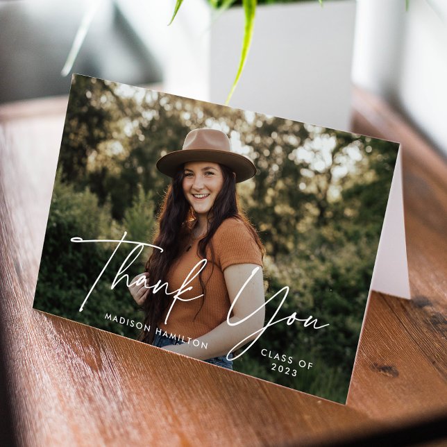 Cartão De Agradecimento Graduação de Fotos de Script Branco Moderno (Criador carregado)