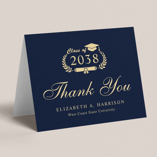 Cartão De Agradecimento Graduação Dourada Azul de Script Elegante (An elegant photo graduation thank you card to show gratitude to friends and family for their support)