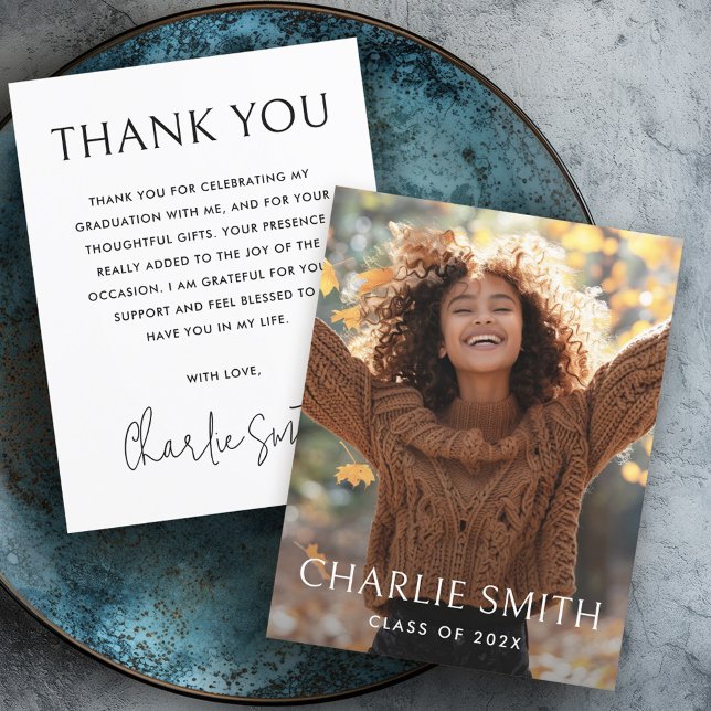 Cartão De Agradecimento Graduação em branco de fotografia moderna (Modern photo white graduation thank you card)