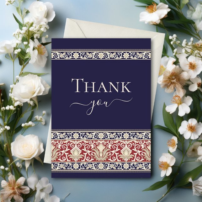 Cartão De Agradecimento Lace Barroco Elegante em Azul (Elegant Thank You card with flourishing baroque lace strips in cream with red accents on blue.)