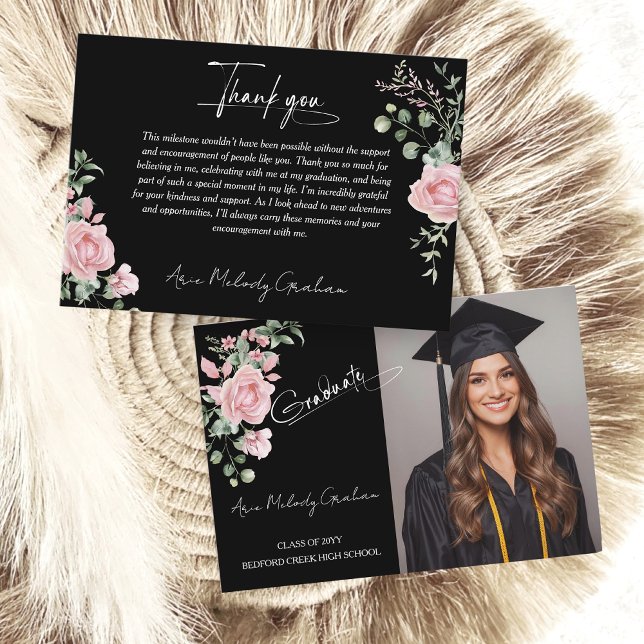 Cartão De Agradecimento Modern Pink Roses Script Graduation Photo (Criador carregado)