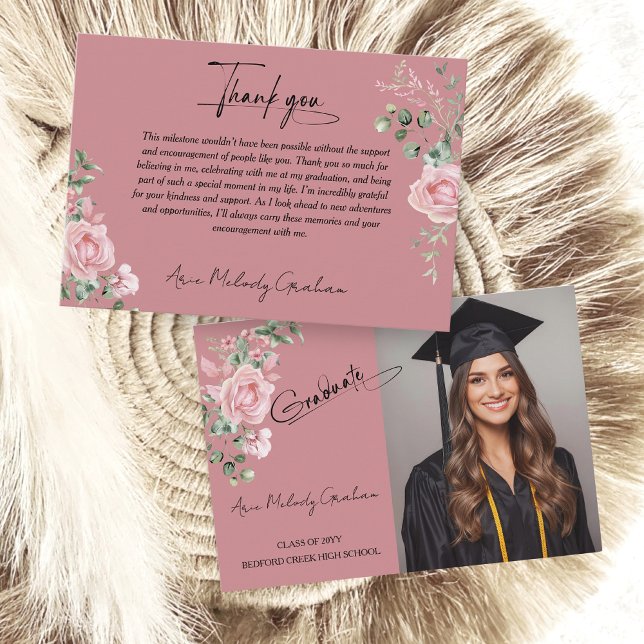 Cartão De Agradecimento Modern Pink Roses Script Graduation Photo (Criador carregado)