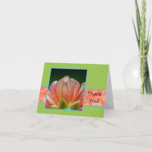 Cartão De Agradecimento Obrigado com as pétalas alaranjadas da flor da