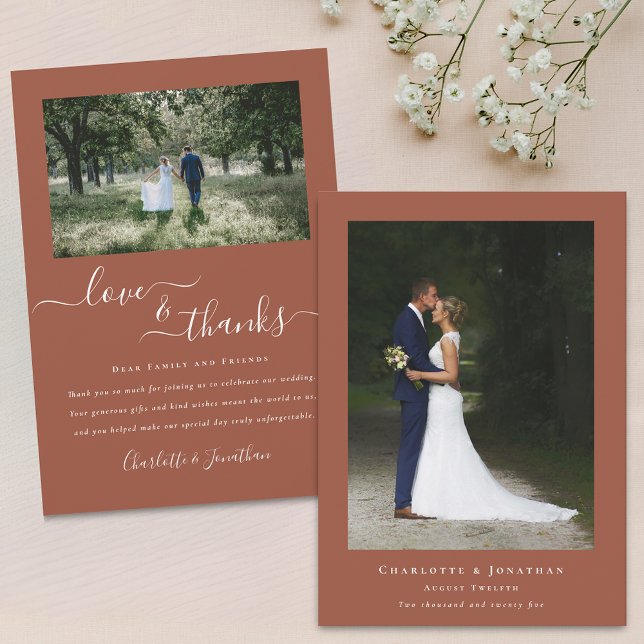 Cartão De Agradecimento Obrigados Elegantes Casamento 2 Foto Terracotta (Modern elegant calligraphy script love and thanks 2 photo wedding thank you terracotta flat card)