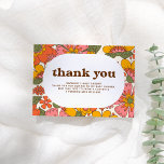Cartão De Agradecimento Olá, Baby | Flores Retro De Groovy Boho Obrigado<br><div class="desc">Chá de fraldas retrô, agradeço as placas que contêm arcos modernos do século médio, padrões de flores e tipos de entalhe. A frente desta placa apresenta um plano de fundo floral com uma camada oval branca no centro. A paleta colorida de vinheta quente de matizes castanhos, amarelos, laranja, creme e...</div>