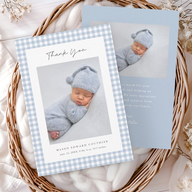 Cartão de agradecimento para bebê menino com padrã (Blue Gingham Boys Baby Photo Thank You Cards.)