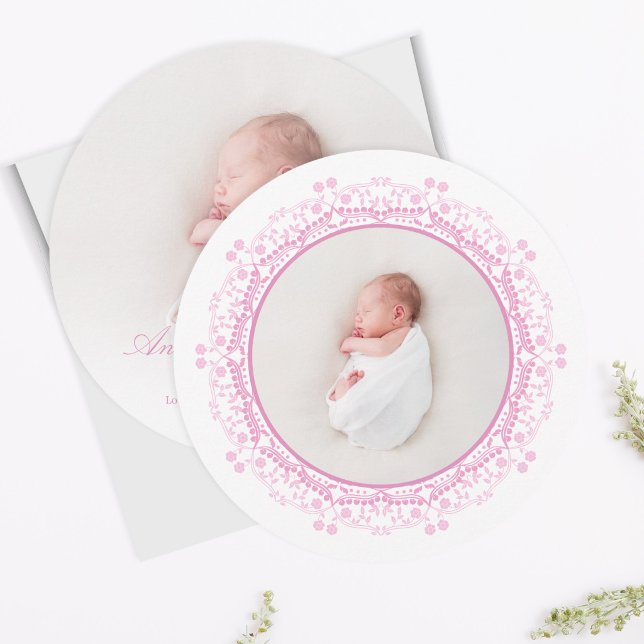 Cartão De Agradecimento Pink Floral Frame Baby Photo Announcement (Pink floral baby announcement card with circular frame and newborn photo, soft feminine design)