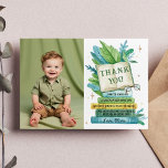 Cartão De Agradecimento Primeiro Capítulo, Storybook Birthday Foto<br><div class="desc">Expresse sua gratidão com charme e elegância usando o Cartões de agradecimentos de Foto do Primeiro Capítulo Storybook Birthday. Apresentando uma pilha de livros, folhas verdes exuberantes e espaço para uma mensagem sentida ao lado de uma foto carinhosa, esta carta é a forma perfeita de obrigado aos seus convidados para...</div>