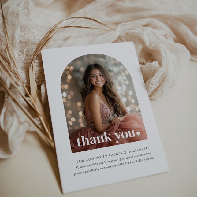 Cartão De Agradecimento Quinceañera, Moderna Minimalista, Arranjou Foto (Zazzle Modern Minimalist Quinceañera Arched Photo Thank You Card )