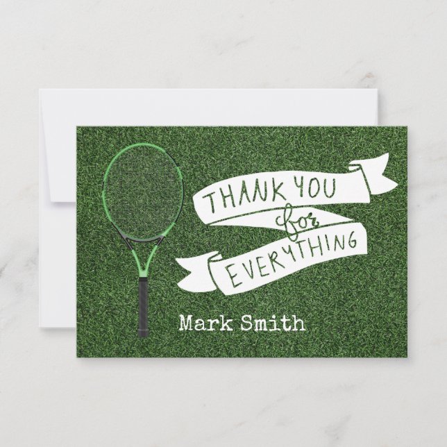 Cartão De Agradecimento Racket tênis sobre grama verde para jogador (Frente)