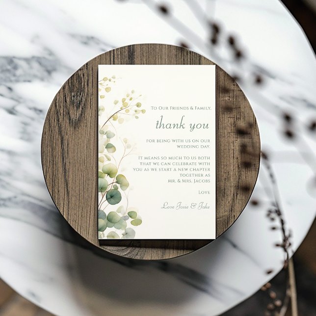 Cartão De Agradecimento Romântico Floral Eucalyptus deixa mesa de casament (Romantic Floral Eucalyptus Leaves wedding table Thank You Card with your own message of thanks.)