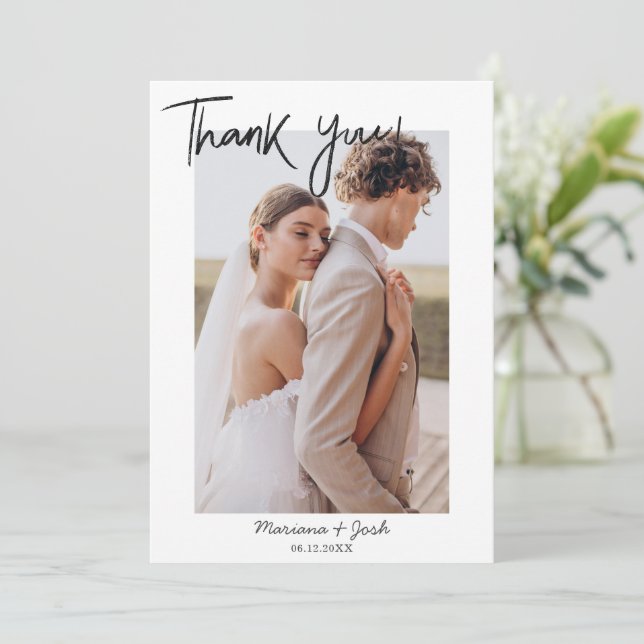 Cartão De Agradecimento Script Modern Wedding 2 Photos Thank You Card (Em pé/Frente)