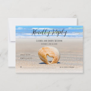 Cartão De Agradecimento Seashell com um Coração na areia na Praia,