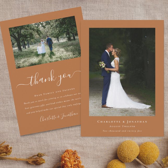 Cartão De Agradecimento Simples Foto de Casamento Moderna (Simple modern wedding photo thank you terracotta with elegant beige script )