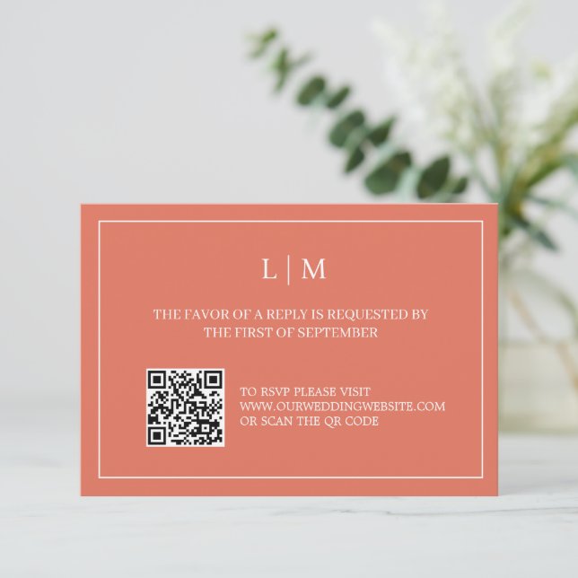 Cartão De Agradecimento Simples Monograma Terracotta QR Wedding RSVP Card (Em pé/Frente)