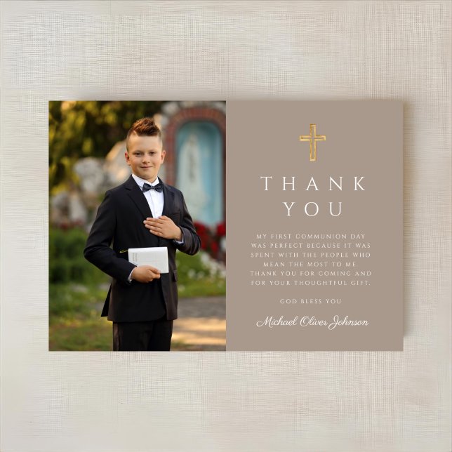 Cartão De Agradecimento Taupe Cross Boy First Communtion Foto (Taupe Cross Boy First Communion Photo Thank You Card)