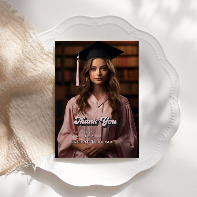 Cartão De Agradecimento Tendência na Era da Minha Formatura Graduação (Trendy In My Grad Era Graduation Thank You Card)