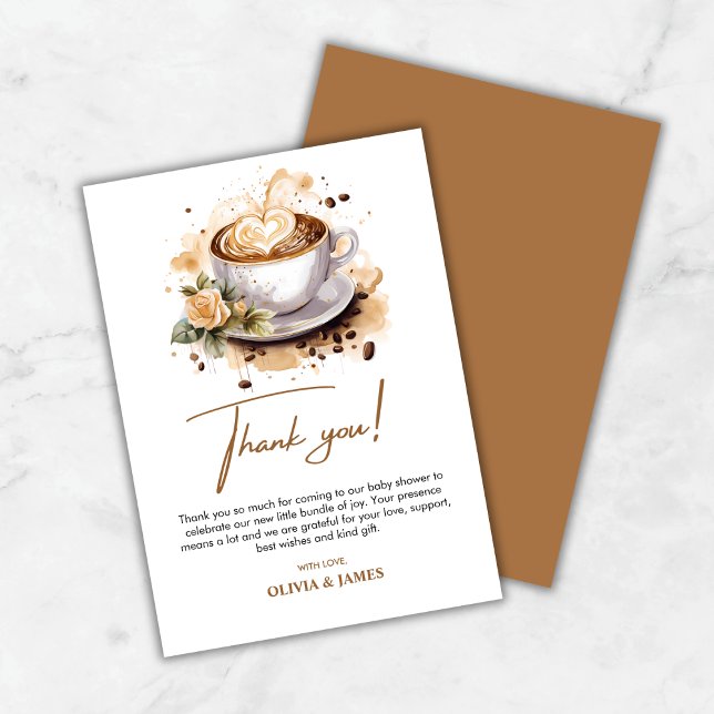 Cartão De Agradecimento Um bebê está criando Chá de fraldas de café castan (A Baby is Brewing Brown Coffee Baby Shower Thank You Card )