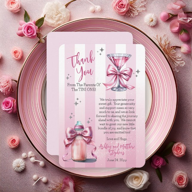 Cartão De Agradecimento Um Chá de fraldas Tini Um Pink Coquette Girl (Coquette Bows Martini | Bottle Girl Baby Shower Thank You Flat Card - "A Sweet Tini One" Collection)