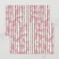 um fundo listrado rosa e branco