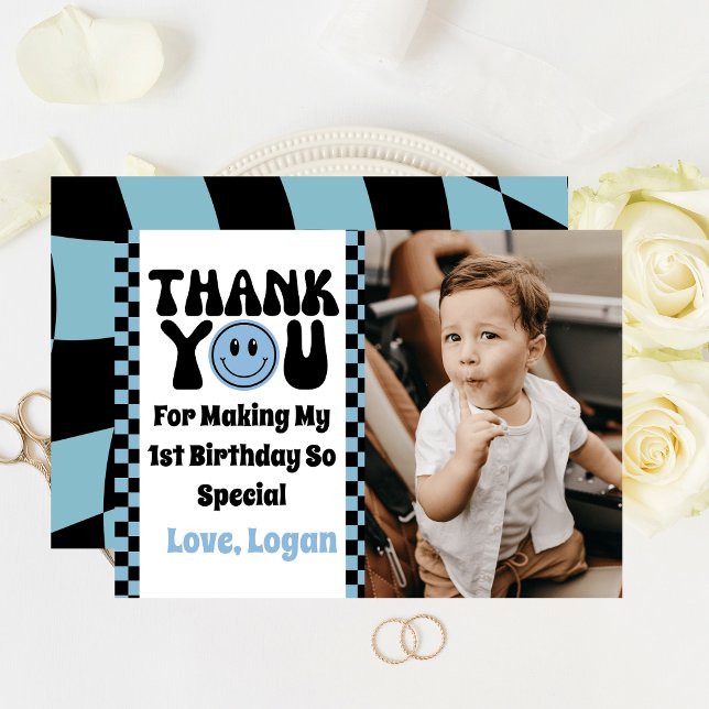 Cartão De Agradecimento Uma Foto da festa do primeiro aniversario Retro Bo (Send out the smiles with our Happy Dude First Birthday Thank You Card)