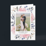 Cartão De Agradecimento Vintage Watercolor Blush Flowers Casamento<br><div class="desc">Vintage Watercolor Blush Flowers Cartões de agradecimentos Fotográfico | Envie obrigados aos convidados por fazerem parte do seu dia especial com este cartões de agradecimentos floral personalizável. Apresenta uma estrutura floral de cor d'água de flores cor rosa e verde. Isso será perfeito para casamentos,  graduações e muito mais.</div>