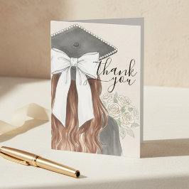 Cartão De Agradecimento Whimsical Graduation Cap with Bow & Pearls Script
