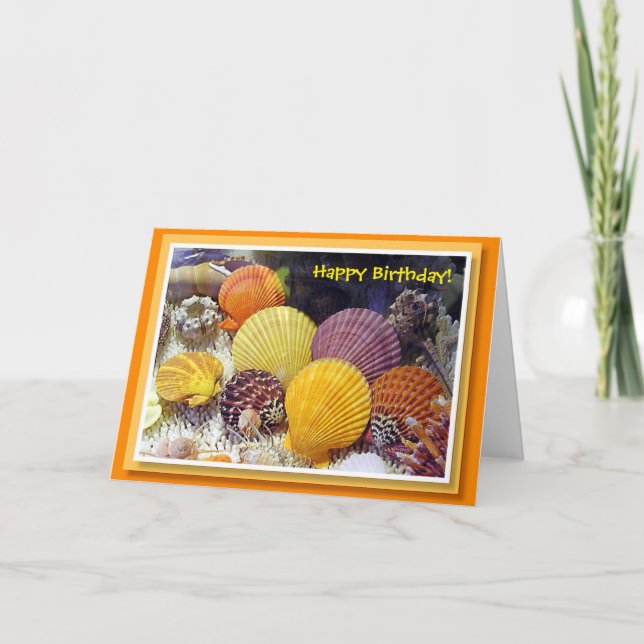 Cartão de aniversário colorido dos escudos (Frente)