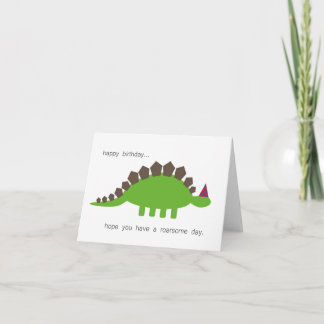 Cartão de aniversário do Dinossaur Stegosaurus