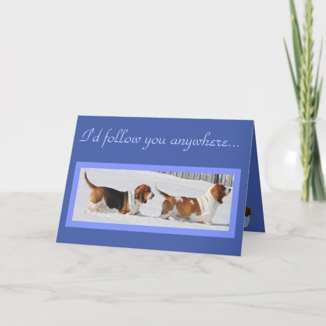 Cartão de Aniversário Engraçado com Bassets, Cupca (Frente)