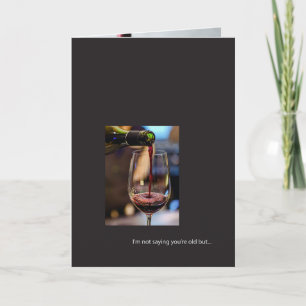 Cartão de aniversário engraçado de vinho