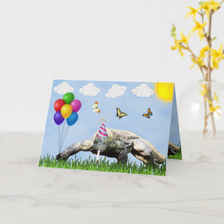 Cartão de Aniversário Feliz do Partido Komodo Drag