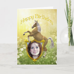 Cartão de aniversário fotográfico com cavalo de