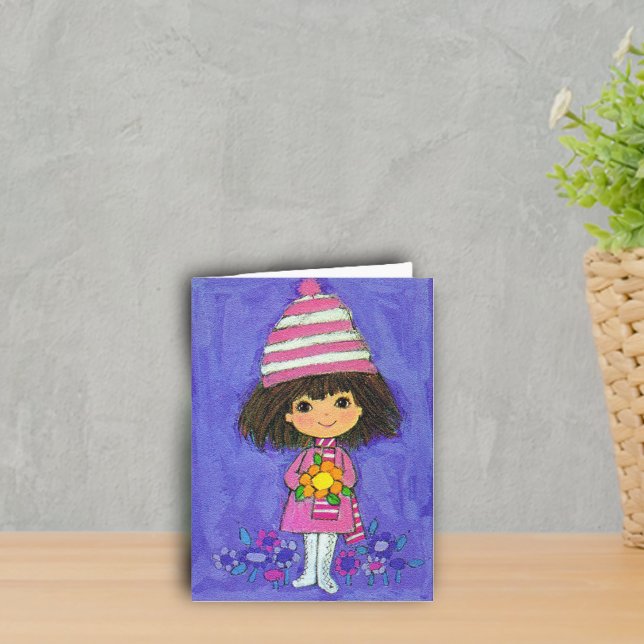 Cartão de Aniversário Menina Doce Com Margarida (Cute little girl dressed in pink white boots with flowers on purple notecards.)