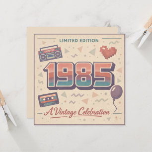 Cartão de Aniversário Retrô 1985 – Edição Limitada