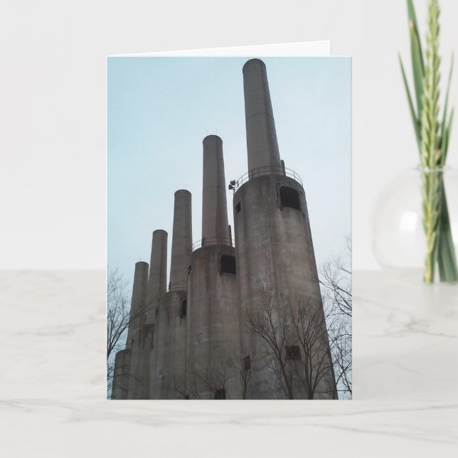 Cartão de Aniversário Silos de Mísseis da Fábrica  (Frente)
