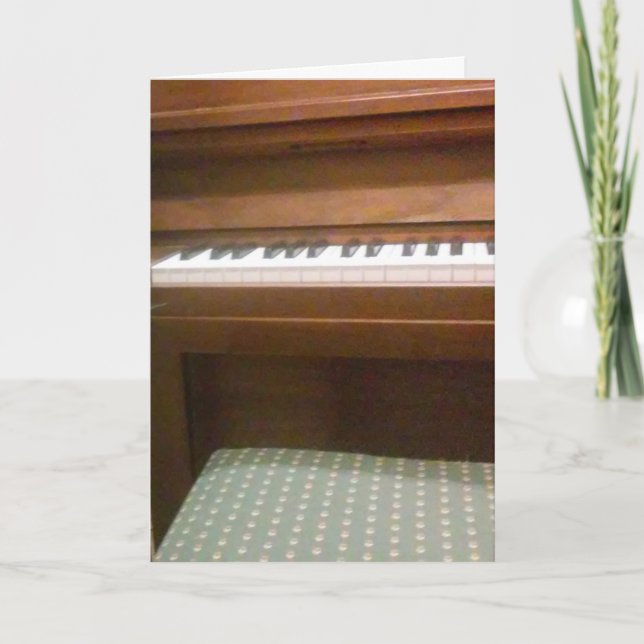 Cartão de aniversário "Toque o Ajuste" (Frente)