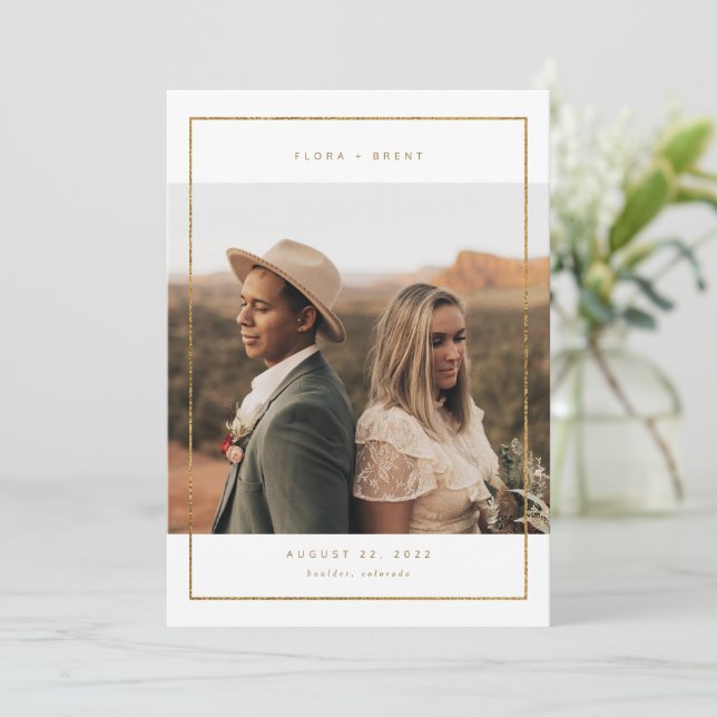 Cartão de Casamento Salvar a Data com Foto em Mold (Em pé/Frente)