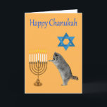 Cartão de Chanukah<br><div class="desc">Guaxinim que praying por um menorah com uma estrela de David</div>