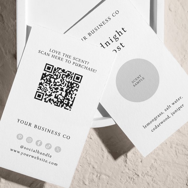 Cartão de código QR branco do testador de perfume  (Criador carregado)