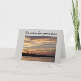 Cartão de condolências com fotografia de um pôr do