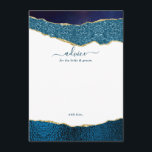 Cartão De Conselho Casamento Azul e Agato Dourado do Marinho Elegante<br><div class="desc">Celebre em estilo com esses cartões modernos e modernos de conselhos. O design apresenta um fundo de imagem azul de marinho de aquarela e cintilação dourada com texto de fonte de script manual correspondente. Estes cartões permitirão aos seus convidados escrever um aviso para que guarde e leia nos próximos anos....</div>