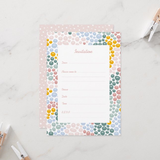 Cartão de convite simples Pebbles (Frente/Verso In Situ)